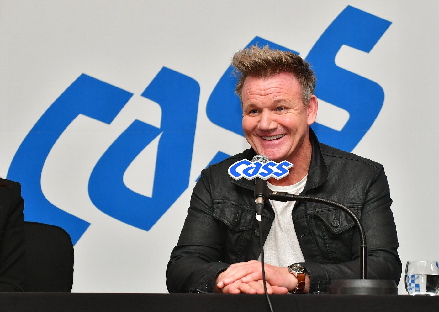 본문 이미지 - 2017년 카스 모델로 선정된 고든램지 셰프ⓒ News1