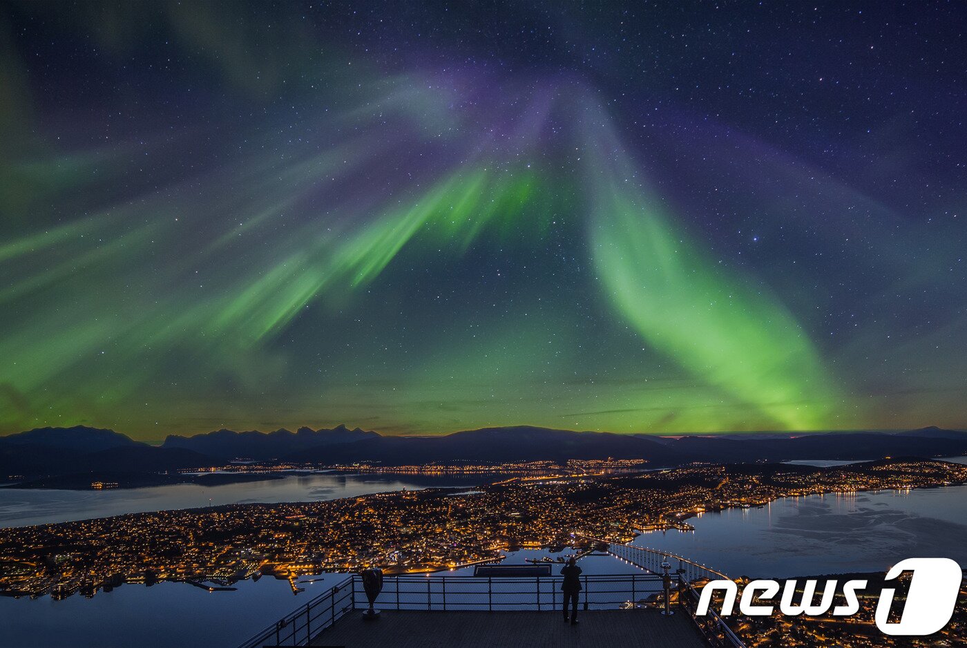 본문 이미지 - 트롬쇠에서 관측된 오로라. Truls Tiller 제공.ⓒ News1