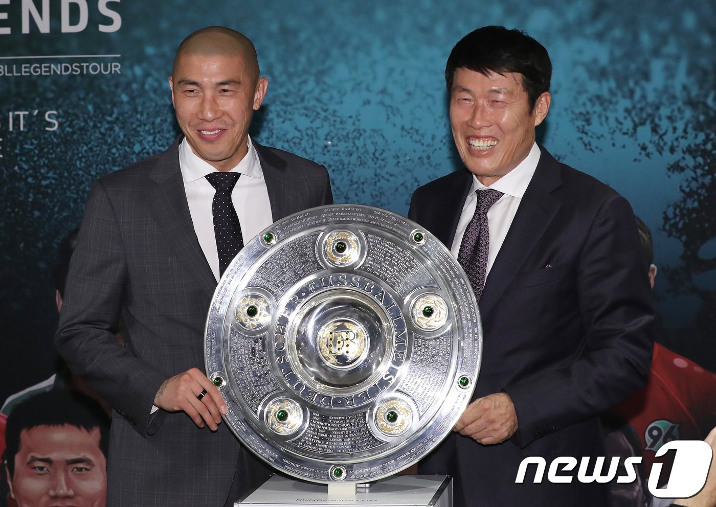 본문 이미지 - 차범근 전 감독과 차두리 전 코치/뉴스1 ⓒ News1 임세영 기자