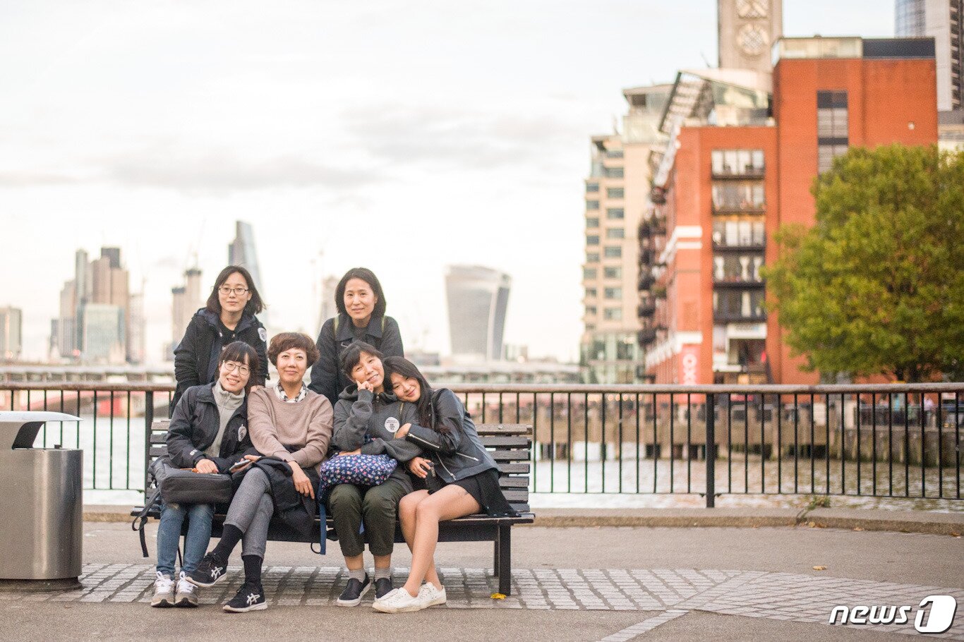 본문 이미지 - 동물자유연대(대표 조희경)와 동물전문플랫폼 '해피펫'이 생명존중문화를 선도하는 동물분야 활동가 양성을 위해 개설한 '동물지킴이학교' 시민과정과 전문과정 우수교육생들.(사진 곽예린 활동가 제공)ⓒ News1