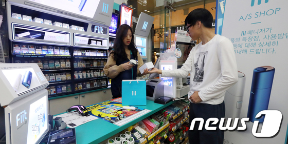 KT&G의 궐련형 전자담배 \'릴(lil), 서울시내 GS마트에서 판매시작