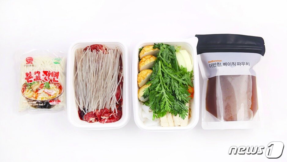 본문 이미지 - 동원홈푸드 더반찬 스키야키 밀키트 구성. ⓒ News1(출처: 더반찬 홈페이지)