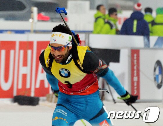 본문 이미지 - 스키가 기본인 종목이지만 성패의 관건은 사격이다. 사격을 잘 못하면, 벌칙이나 벌점을 받아야한다. ⓒ News1