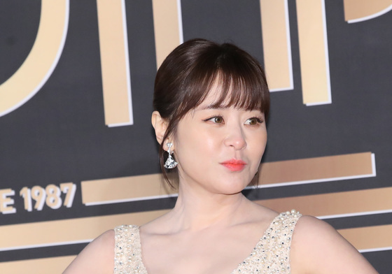 최강희, 사생 피해 고백 "심리적 공포감 주는 행동…찾아오지 말길"