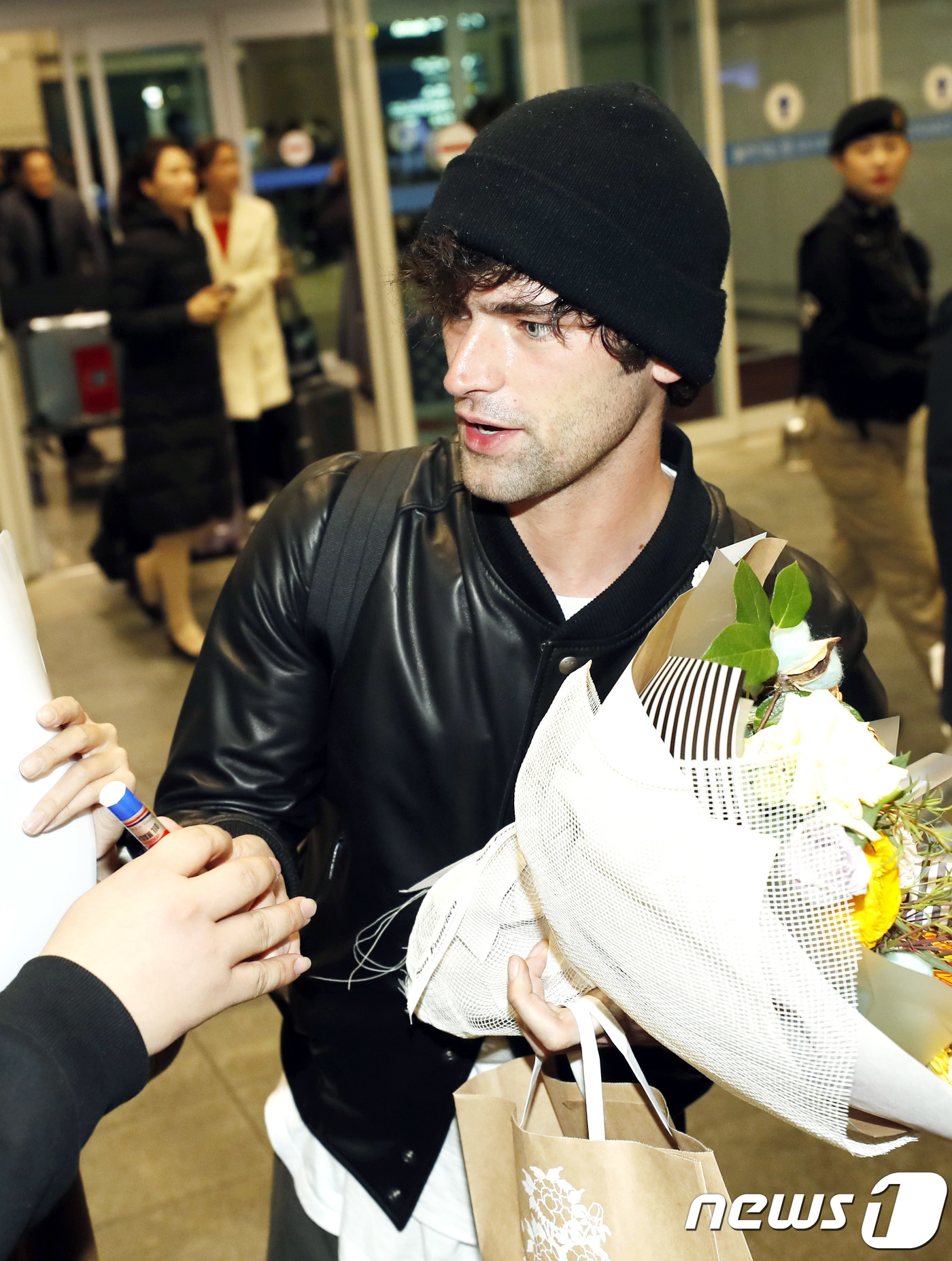 (인천공항=뉴스1) 권현진 기자 = 세계적인 모델 션 오프리(Sean Richard O'pry)가 5일 오후 인천국제공항을 통해 내한하고 있다. 2017.12.05./뉴스1