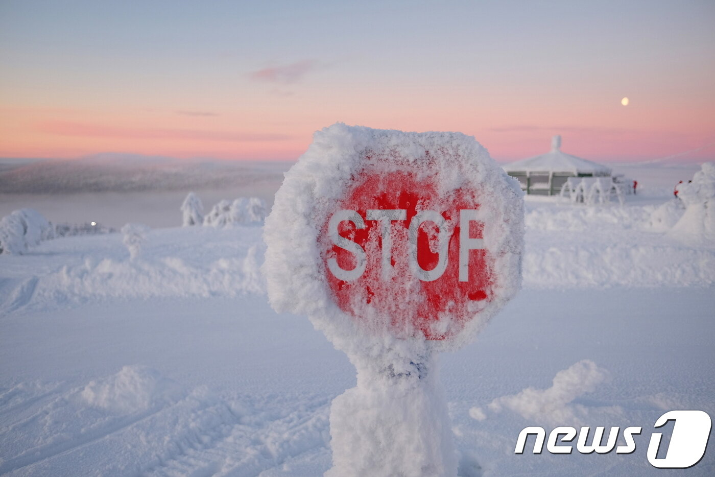 본문 이미지 - 저 멀리 산장이 보이기 시작한다.ⓒ News1 윤슬빈 기자