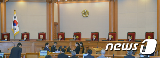8인 체제의 헌법재판소