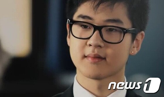 본문 이미지 - 김정남의 아들 김한솔이 2012년 핀란드 TV와 인터뷰 모습. (뉴스1DB) 2016.2.15/뉴스1 ⓒ News1