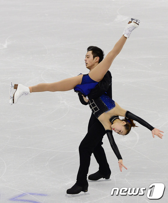 (강릉=뉴스1) 임세영 기자 = 2018 평창동계올림픽 테스트이벤트로 16일 오후 강원도 강릉시 포남동 강릉아이스아레나에서 열린 2017 국제빙상경기연맹(ISU) 4대륙 피겨스케이 …