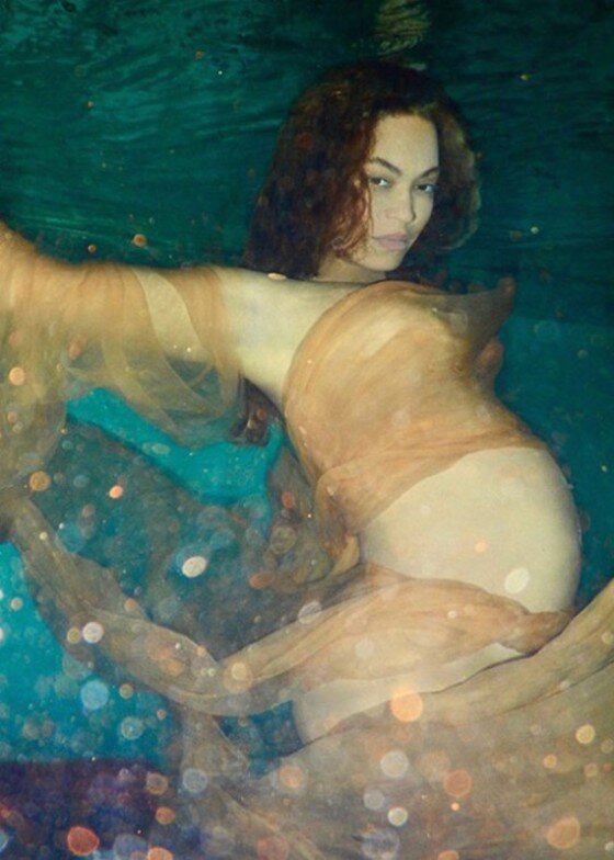 본문 이미지 - 비욘세 만삭 화보 / <사진=비욘세 공식 홈페이지>ⓒ News1