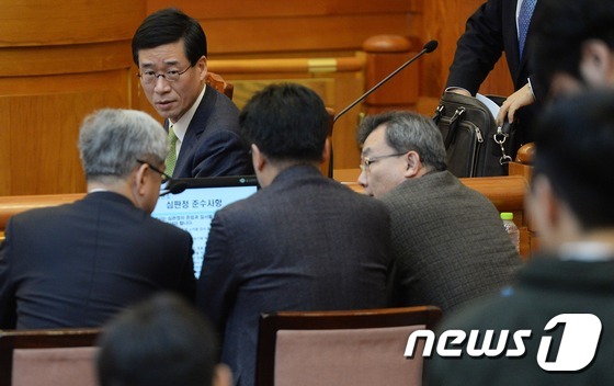 심각한 박근혜 대통령측 변호인단