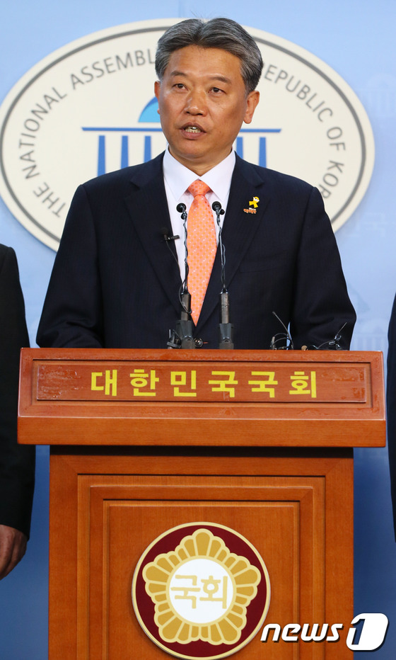 대선 출마 선언하는 민중연합당 김선동