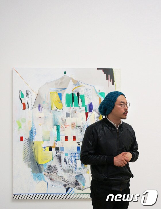 본문 이미지 - 2016년 PKM갤러리 개인전 당시 백현진. ⓒ News1