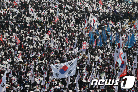 탄기국, 박 대통령 탄핵 기각 집회