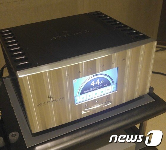 본문 이미지 - 제프 롤랜드 인티앰프 데이먼(Daemon) ⓒ News1