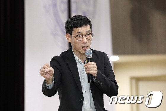 진중권 동양대 교양학부 교수. © News1