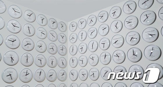본문 이미지 - 이완, 고유시-너의 꿈이 달의 행로와 비슷한 회전을 한다고 해도, 2017 ⓒ News1