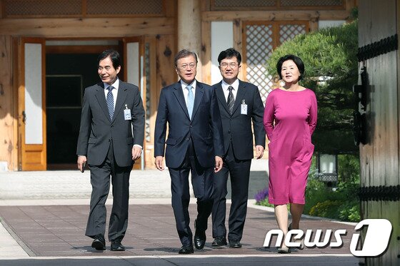 김정숙 여사 요리솜씨, 여야 원내대표들 마음 사로잡을까 김정숙 여사 요리솜씨, 여야 원내대표들 마음 사로잡을까