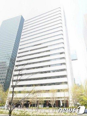 본문 이미지 - 서울 종로구 서린동 소재 전 서린빌딩(현 관정빌딩)ⓒ News1