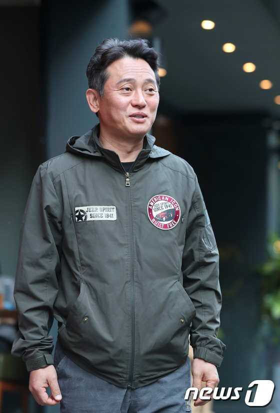 (서울=뉴스1) 권현진 기자 = 배우 김병옥이 17일 오후 서울 여의도 한 음식점에서 열린 MBC 월화드라마 ‘역적: 백성을 훔친 도적’ 쫑파티에 참석하고 있다.