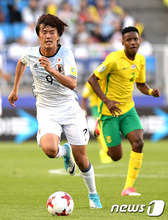 (수원=뉴스1) 오장환 기자 = 21일 오후 경기도 수원시 팔달구 수원월드컵경기장에서 열린 'FIFA U-20 월드컵 코리아 2017' D조 남아프리카공화국과 일본의 경기에서 오가 …