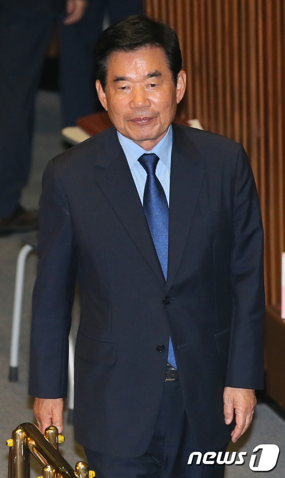 본회의 참석하는 김진표 국정기획자문위원