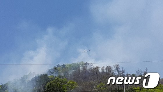 건조한 날씨에 전남 광양·영암서 잇단 산불