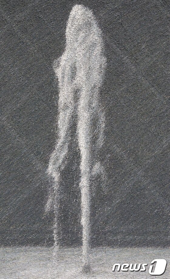 본문 이미지 - 윤종석, That days (20140829), 2014, 130x80.5cm, Acrylic on canvas (가나아트 제공) ⓒ News1