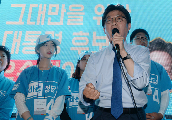 유승민 '딸 유담 교수 특혜 임용 의혹' 수사 10개월 만에 송치