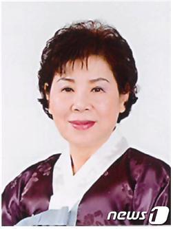 본문 이미지 - 광주 공예명장 섬유&#40;한복&#41;분야 정인순 씨. ⓒ News1 남성진 기자