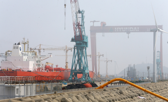 HD현대중공업, HJ중공업 최대 주주에 군산조선소 매각 추진