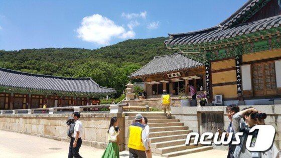 본문 이미지 - 수덕사 경내ⓒ News1