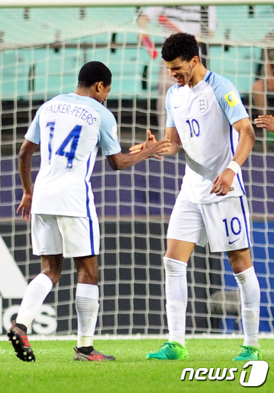 (전주=뉴스1) 문요한 기자 = 8일 오후 전북 전주월드컵경기장에서 열린 \'FIFA U-20 월드컵 코리아 2017\' 준결승 잉글랜드와 이탈리아의 경기에서 팀의 세번째 골을 넣 …