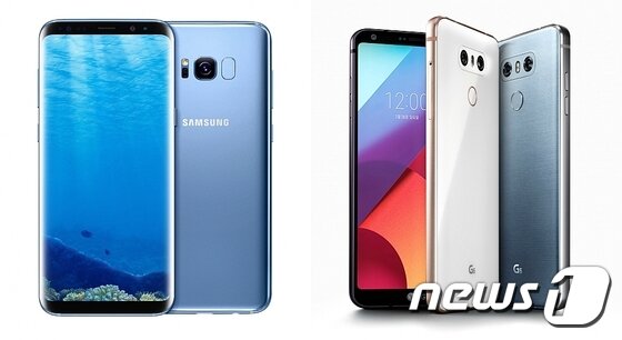 본문 이미지 - '베젤리스(Bezel-less)' 디자인이 적용된 삼성전자 '갤럭시S8'(왼쪽)과 LG전자 'G6'. (삼성전자, LG전자 제공) ⓒ News1
