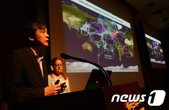 (서울=뉴스1) 오대일 기자 = 19일 서울 중구 프레스센터에서 열린 국립환경과학원·미국 항공우주국(NASA)의 '한-미 협력 국내 대기질 공동 조사(KORUS-AQ)' 예비종합보 …