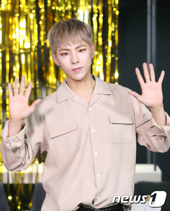 (서울=뉴스1) 권현진 기자 = 헤일로 디노가 20일 오후 서울 상암동 DMC 홍보관에서 열린 대만MTV '워아이오우샹(아이돌오브아시아)'(연출 김영익, MC 플레이제이) 녹화에 …