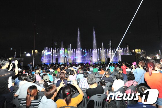 본문 이미지 - 2017년 7월22일 포항 캐릭터해상공원 개장식 모습.2017.7.22/뉴스1 ⓒ News1 최창호 기자