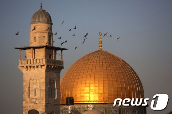 본문 이미지 - 예루살렘 성지산의 바위사원. ⓒ AFP=뉴스1