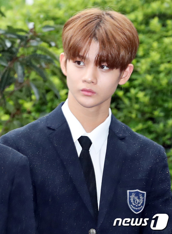 (서울=뉴스1) 권현진 기자 = ‘프로듀스101’ 워너원(Wanna One) 배진영이 28일 오전 서울 여의도 KBS 별관에서 열린 KBS2 예능프로그램 '해피투게더3' 녹화에 참 …