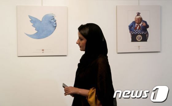 본문 이미지 - 국제 트럼프주의(Trumpism) 만화·캐리커처 전시회. ⓒ AFP=뉴스1