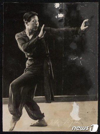 본문 이미지 - 젊은 시절의 무용가 조택원. 이하 뉴스1DB ⓒ News1