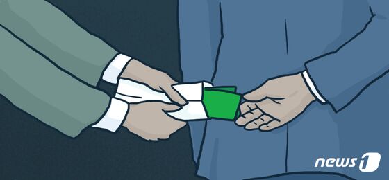 "집에 쌓아둔 현금만 600억"…기업공개 담당 中관리 덜미