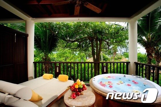 본문 이미지 - 스파 디럭스 가든 뷰 객실. 센타라 그랜드 호텔 앤 리조트 한국사무소 제공.ⓒ News1