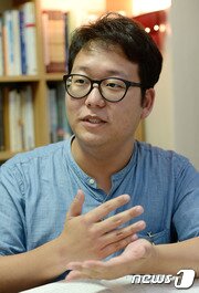 본문 이미지 - 권혁빈 미술평론가ⓒ News1 박세연 기자