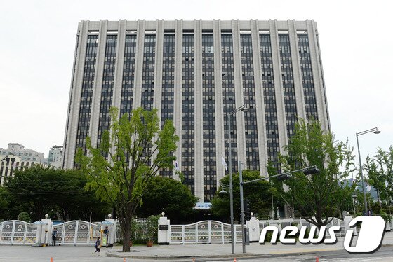 본문 이미지 - 정부서울청사 전경. 2017.8.6/뉴스1 ⓒ News1 박세연 기자