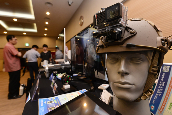국방부, 2026 우수 상용품 시범 사용·설명회 개최…AI·로봇 중점