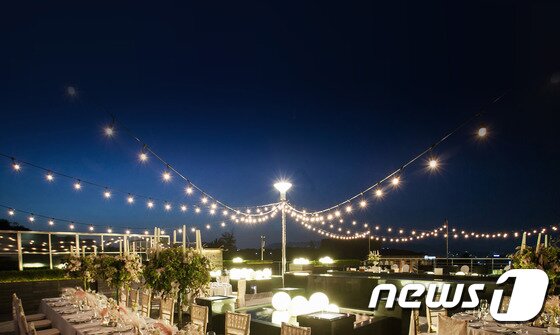 본문 이미지 - 반얀트리 서울의 남산 테라스 전경ⓒ News1