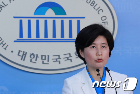 백혜련 더불어민주당 대변인. © News1 이동원 기자