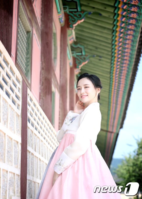 본문 이미지 - 경복궁. 배우 박지현 한복 인터뷰 ⓒ News1 권현진 기자