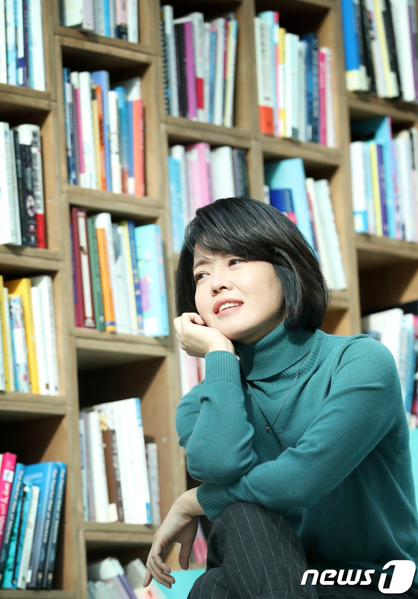 본문 이미지 - 2018.1.18.한남동 블루스퀘어 북카페. 연극 '리차드3세' 배우 김여진 인터뷰. ⓒ News1 권현진 기자